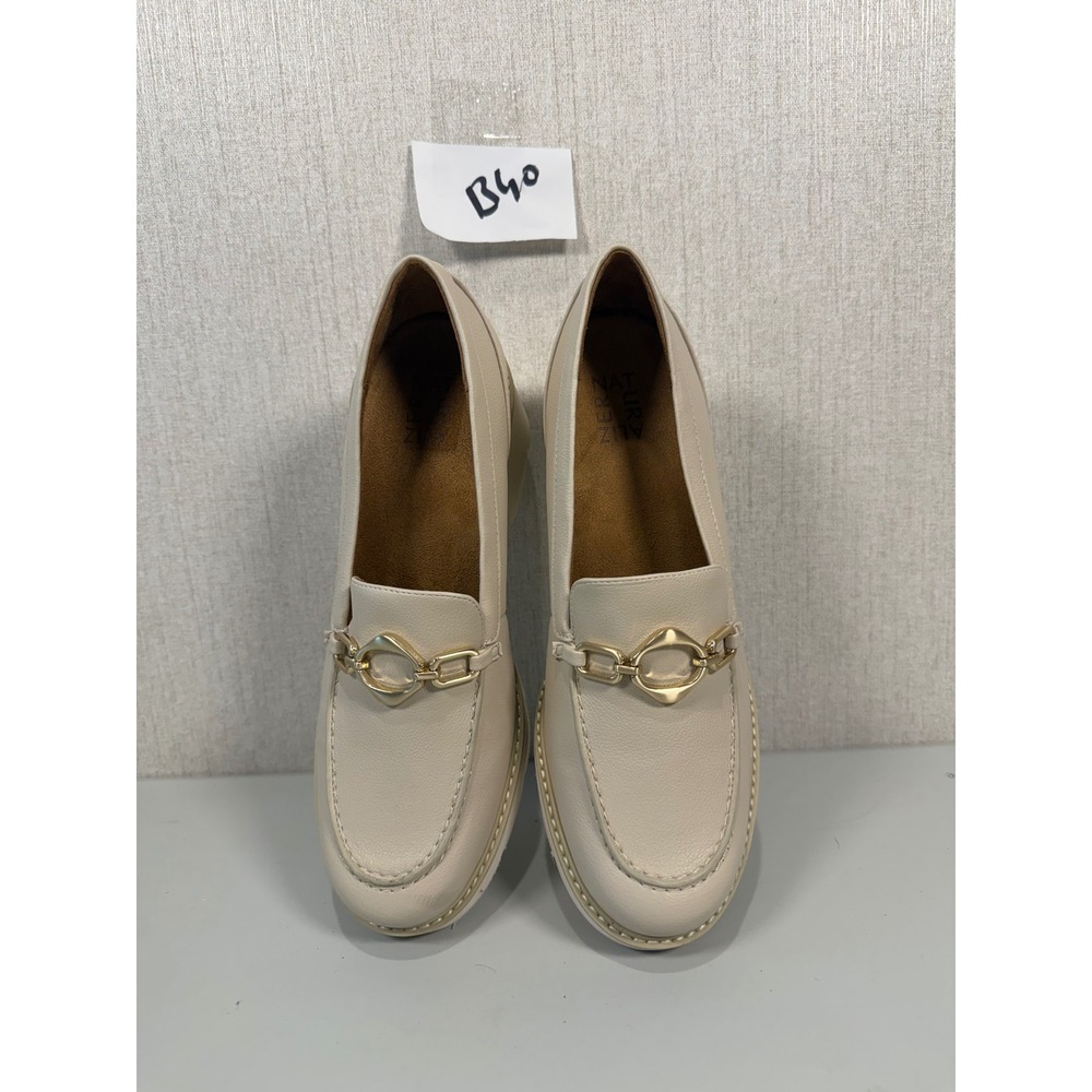Naturalizer Caberet - O Lug Sole Loafer- Porcelain 9.5M